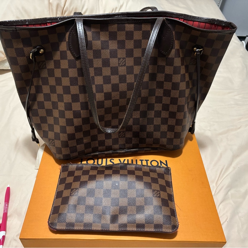 Louis Vuitton Neverfull MM